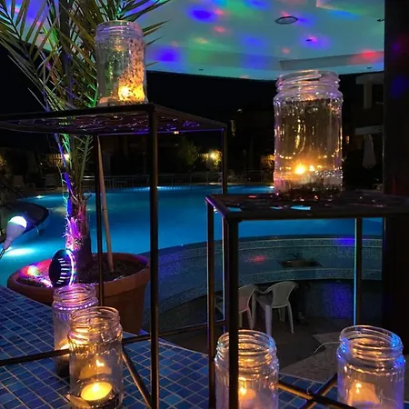 White Rose Aparthotel